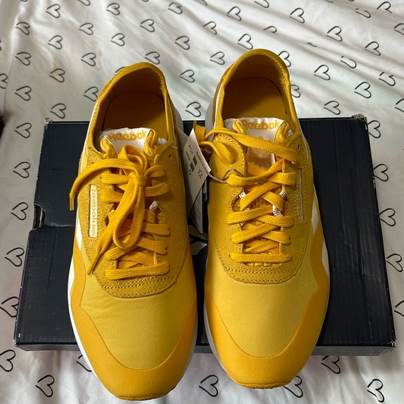 New women’s Reebok cl nylon sp size 8.5 - Picture 1 of 3